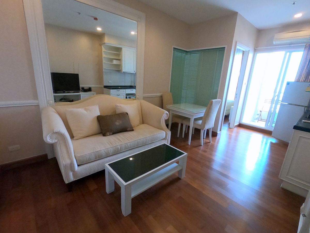 ให้เช่าคอนโดสาทร นราธิวาส : ✨ [ปล่อยเช่า! ราคาดี] Ivy Sathorn 10 คอนโดใจกลาง CBD สาทร ชีวิตเมืองที่ลงตัว! ✨