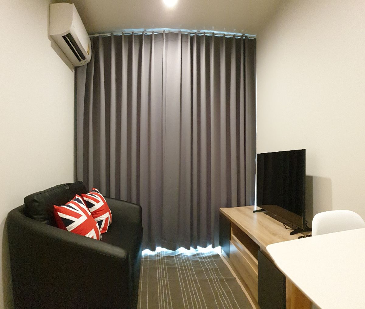 For RentCondoRatchadapisek, Huaikwang, Suttisan : Condo for rent, Noble Revolve, Ratchada 2 [Noble Revolve Ratchada 2] Beautiful room, good price, convenient to travel, fully furnished. Ready to move in immediately Can make an appointment to see the room