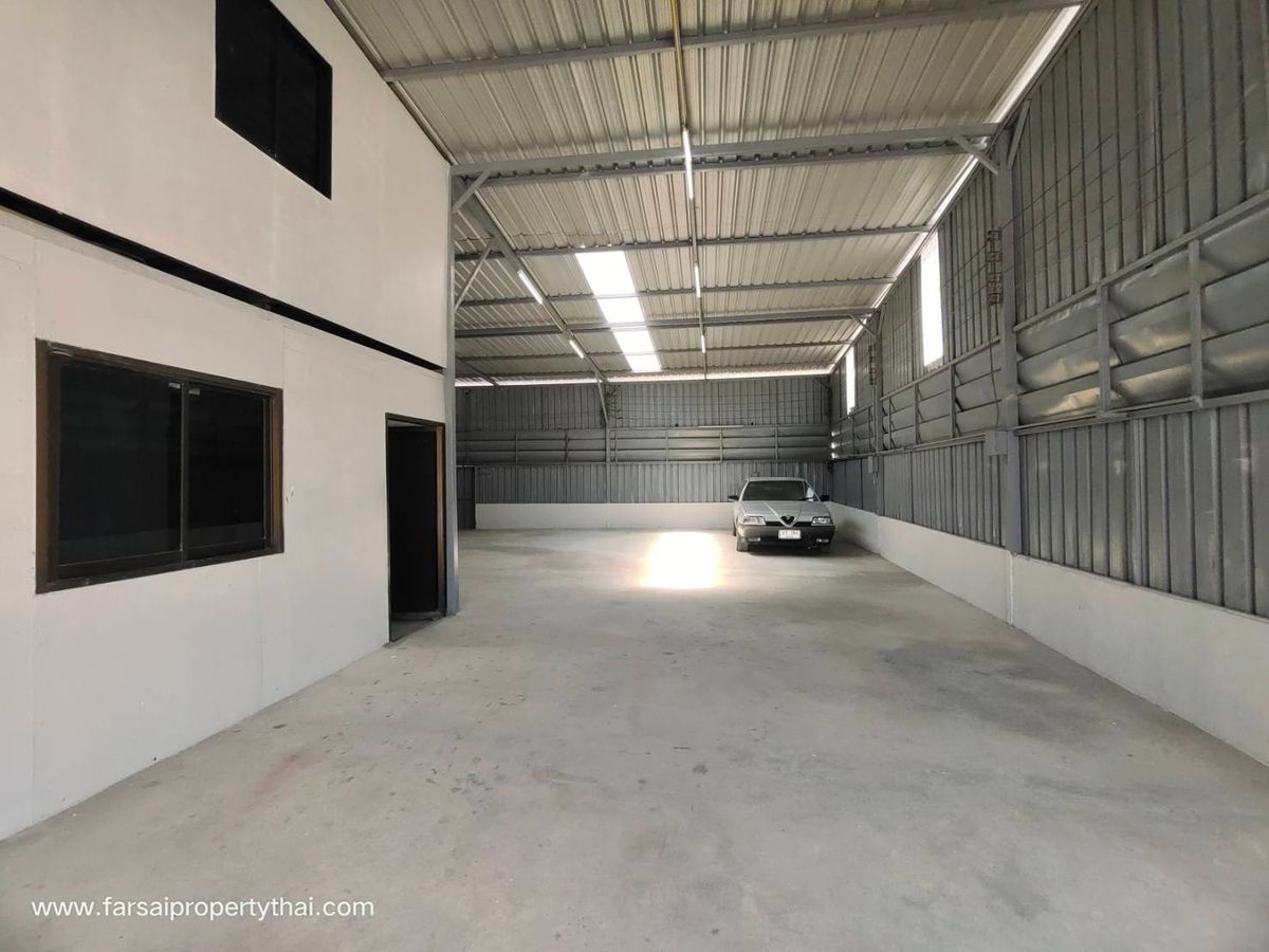 For RentWarehouseSamut Prakan,Samrong : Warehouse building/warehouse, area of ​​200 square wah, usable area 700 sq. Morfit, Thepharak Road, Khlong Dig Bang Tamru-Bang Phli, rental price 45,000 baht/