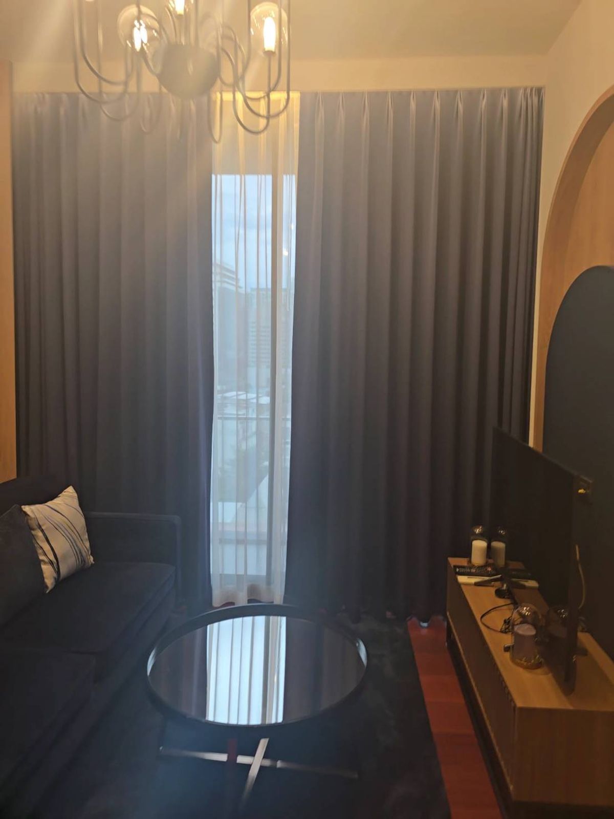 For RentCondoSukhumvit, Asoke, Thonglor : Luxury City Living! Beautiful 1-Bedroom Condo at KHUN by YOO - Fully Furnished & Negotiable Price!