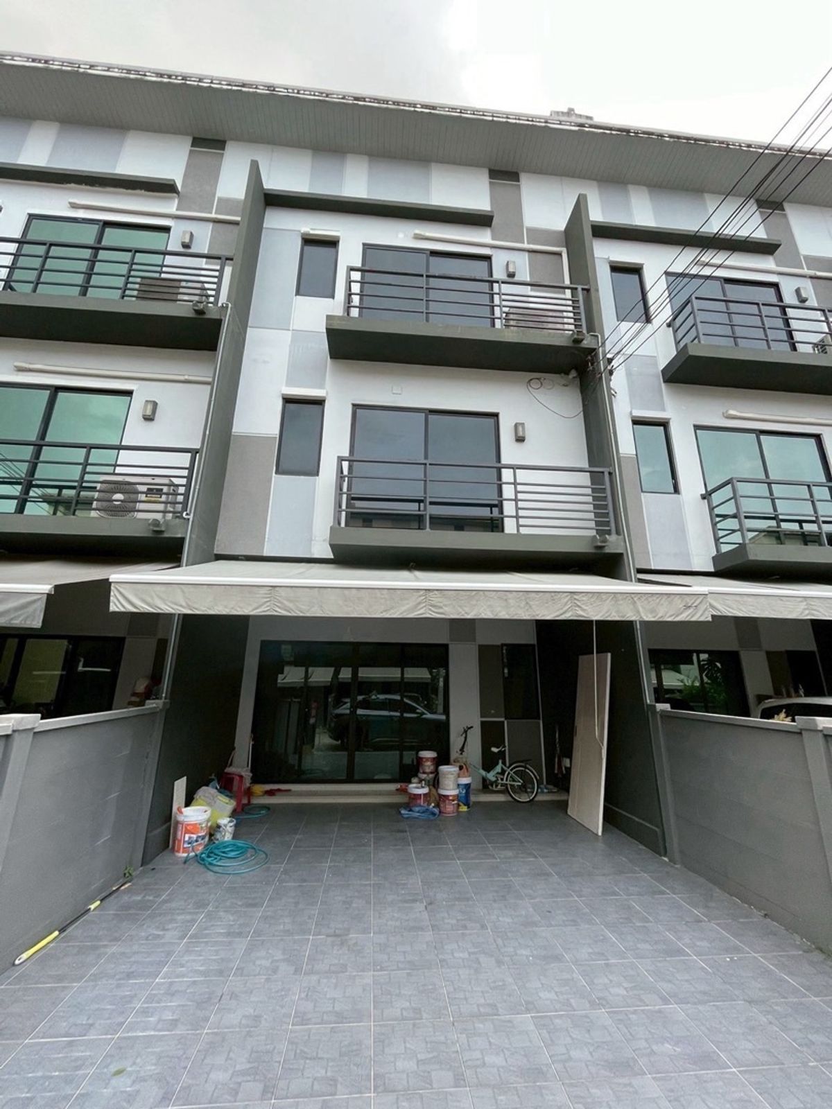 HouseRathburana, Suksawat : Rent / House for sale in the middle of Muang Suksawat Rama 3, Sathorn, 2 car parks