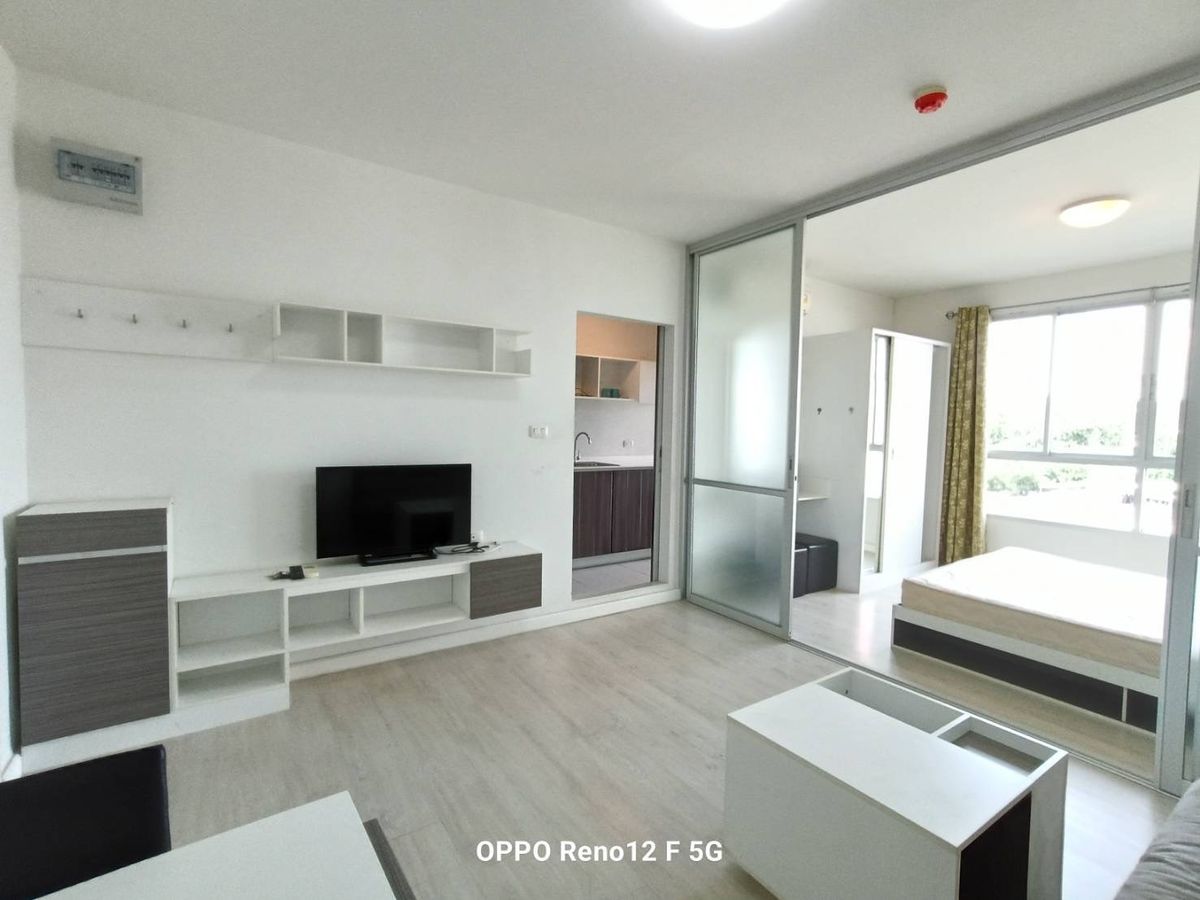 For RentCondoChiang Mai : Y8 Rent D Condo Sign next to Central Phase 1 bedside 9,000 / month.