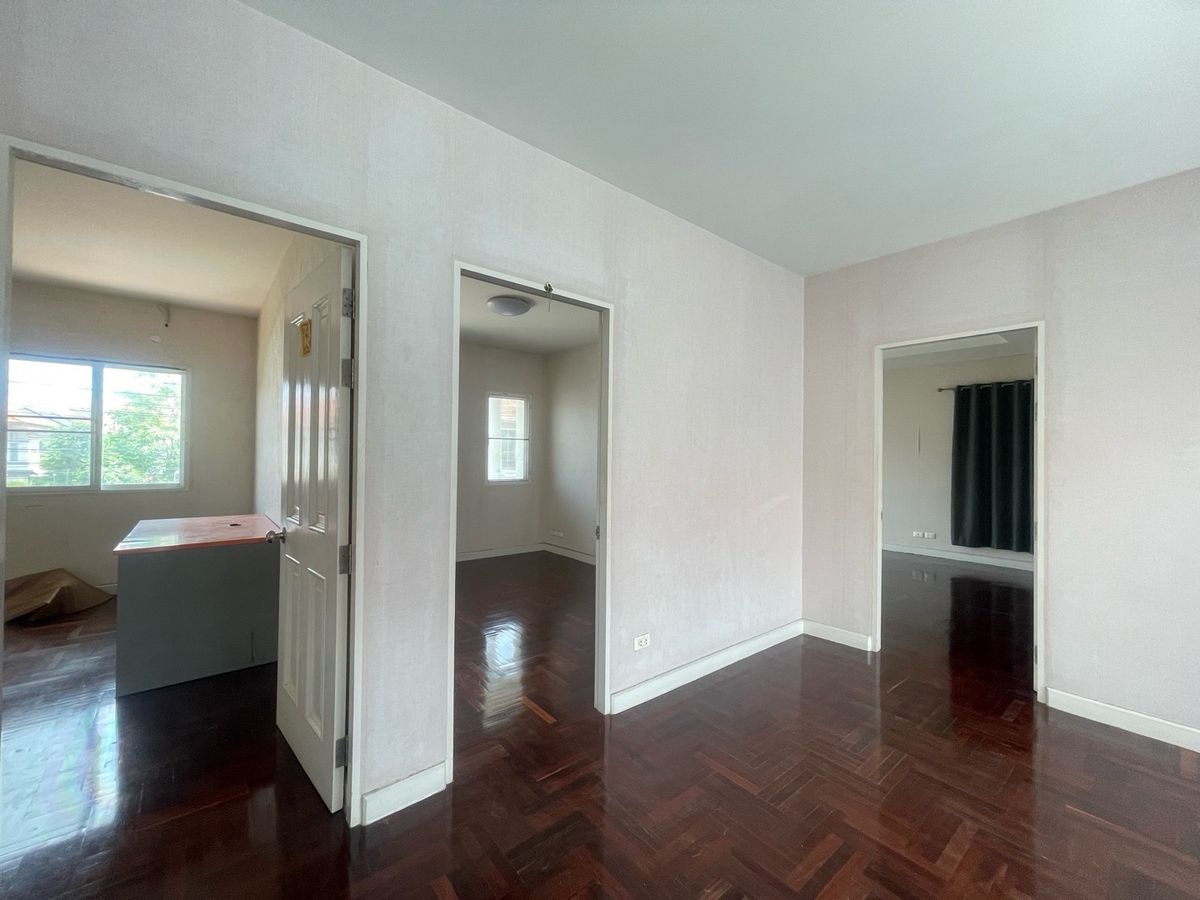 HouseRama 2, Bang Khun Thian : Sell ​​loss! Big house 79 sq. W. Great value 5.5 million