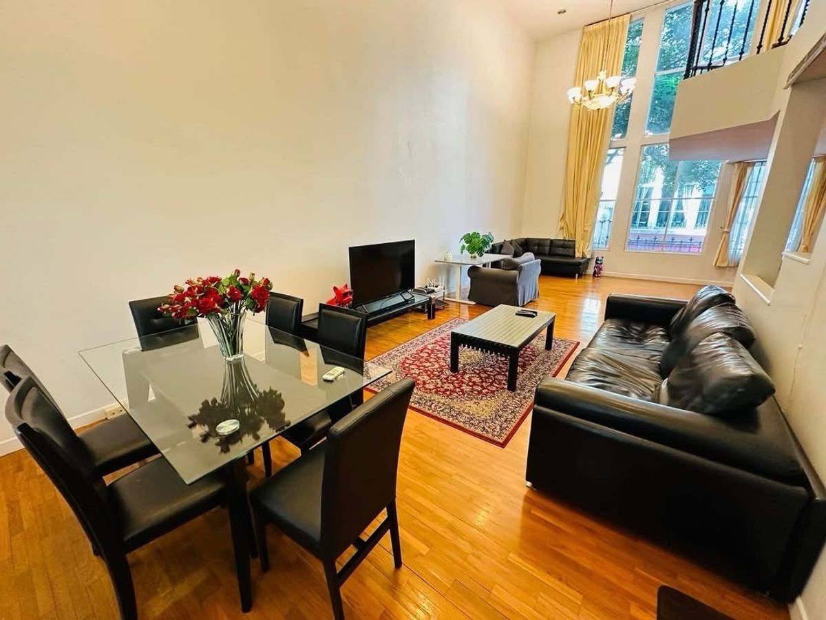 For RentTownhomeSukhumvit, Asoke, Thonglor : For Rent Townhouse Moo Bann Klang Krung Thonglor, Sukhumvit55