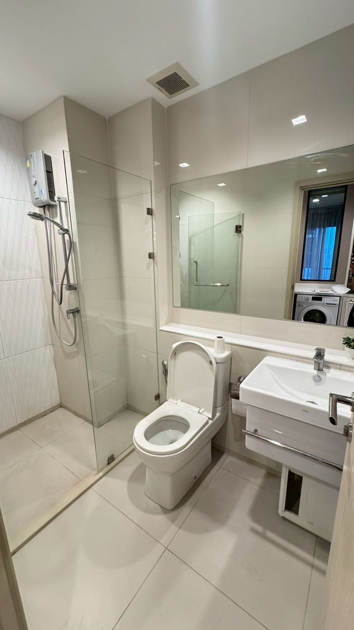 For RentCondoWitthayu, Chidlom, Langsuan, Ploenchit : For rent Life One Wireless Price 27,000 baht/month [MNr250509]