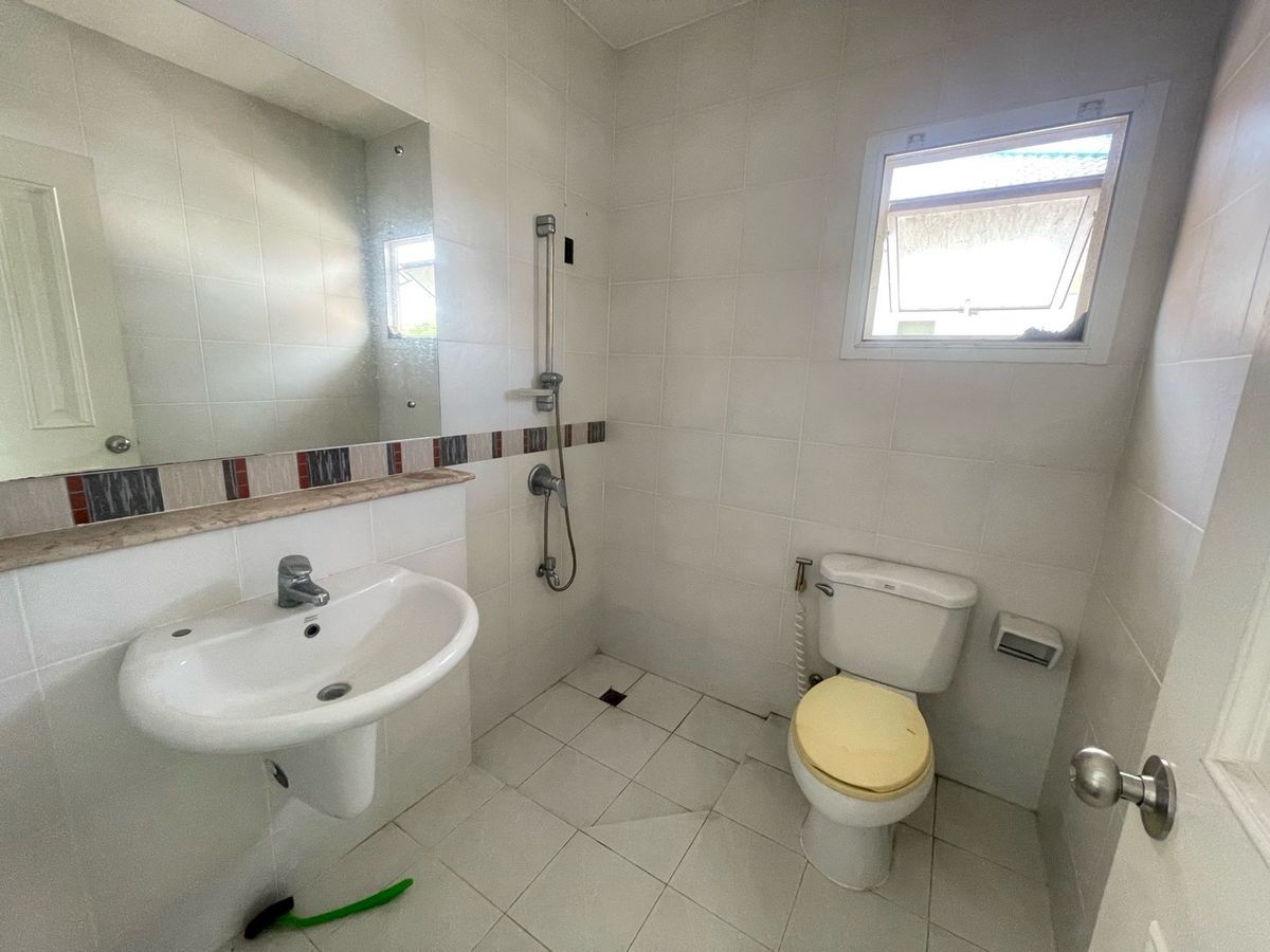 HouseRama 2, Bang Khun Thian : Sell ​​loss! Big house 79 sq. W. Great value 5.5 million