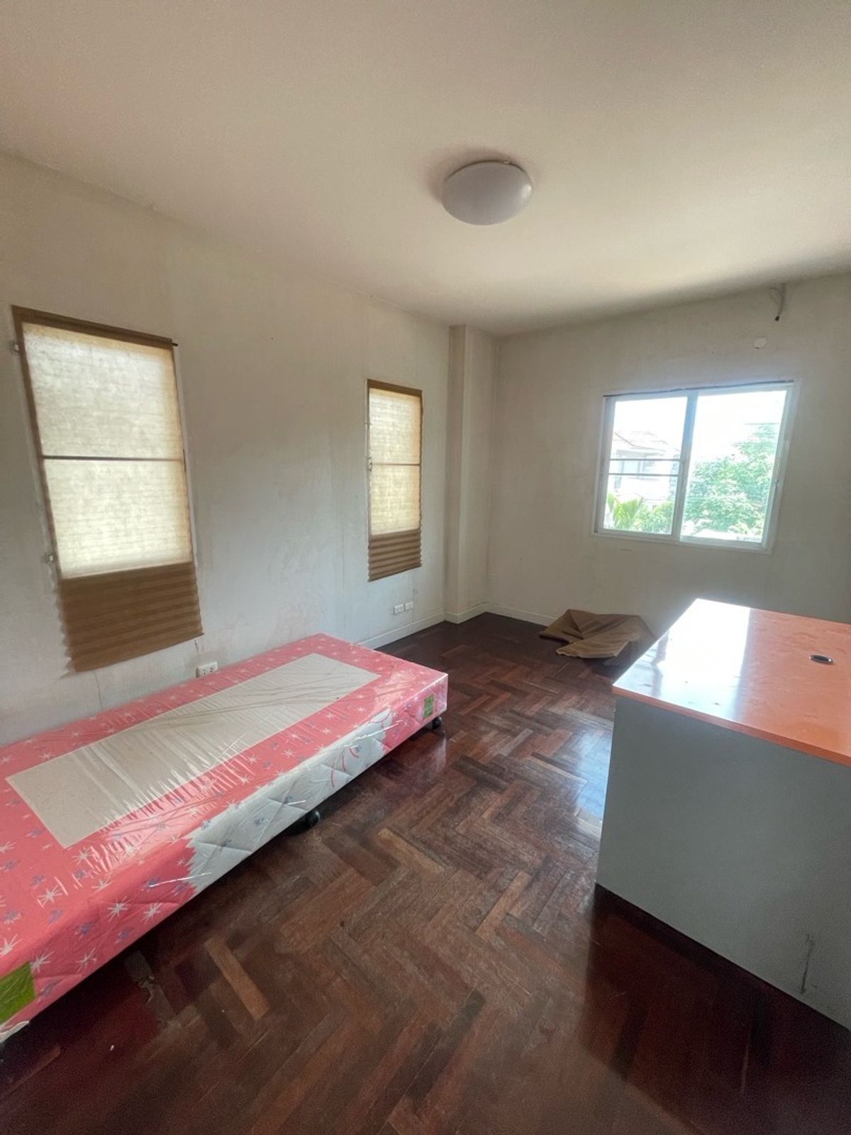 HouseRama 2, Bang Khun Thian : Sell ​​loss! Big house 79 sq. W. Great value 5.5 million