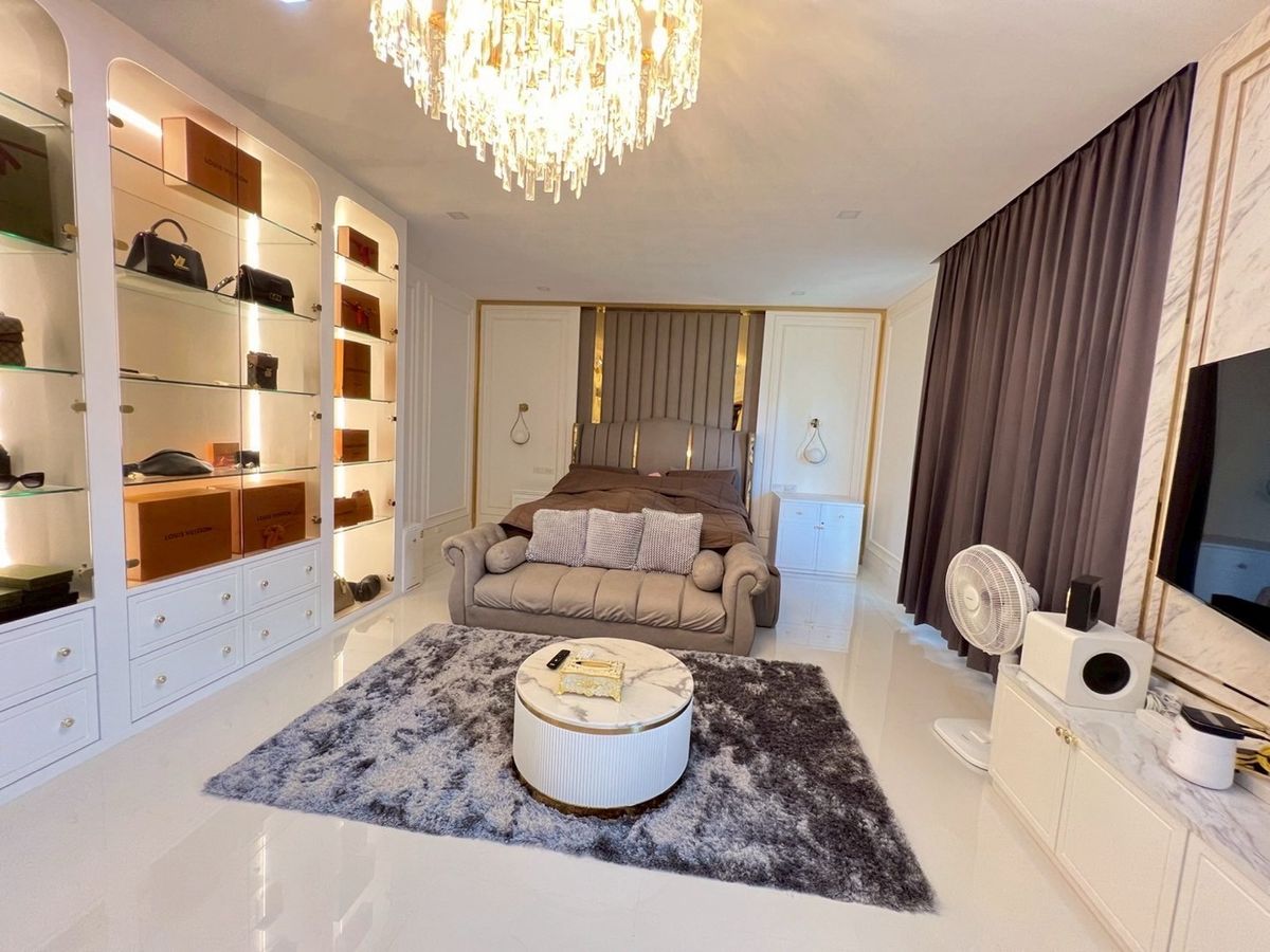 ขายบ้านปากช่อง เขาใหญ่ : 📢👇 บ้านหรู 2 ชั้น บนที่ดินกว้างใหญ่ วิวภูเขา อากาศดีตลอดปี ไม่ไกลจากกรุงเทพ ใกล้แหล่งท่องเที่ยว 