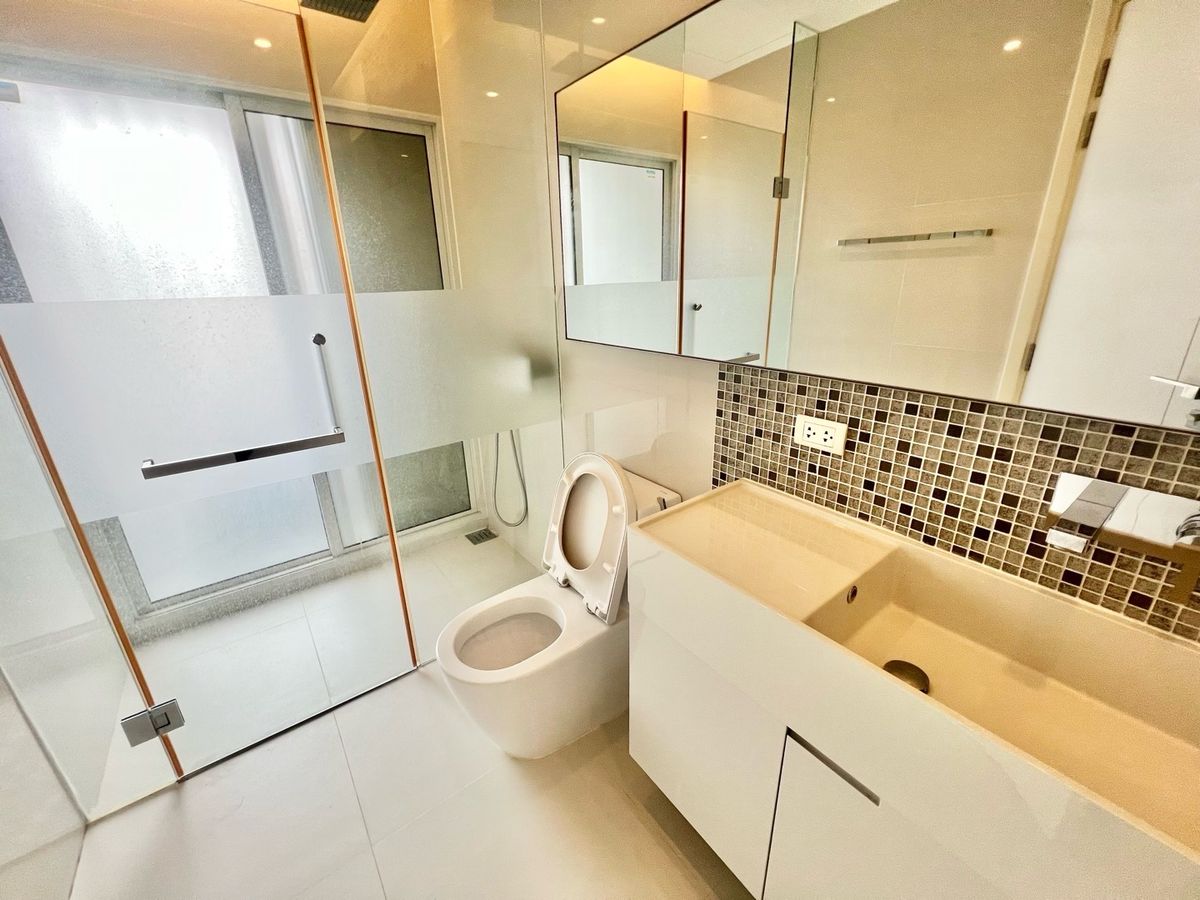 For SaleCondoSukhumvit, Asoke, Thonglor : 𝐅𝐨𝐫 𝐒𝐞𝐥𝐥: The Room Sukhumvit21 Duplex 2BED 3BATH 117SQM 21 MB