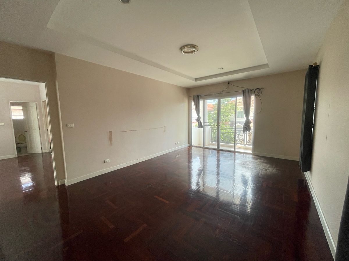 HouseRama 2, Bang Khun Thian : Sell ​​loss! Big house 79 sq. W. Great value 5.5 million