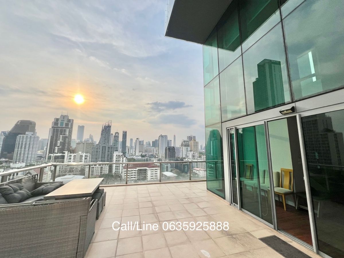 For SaleCondoSukhumvit, Asoke, Thonglor : 𝐅𝐨𝐫 𝐒𝐞𝐥𝐥: The Room Sukhumvit21 2bed 2Bath Duplex Balcony is very big 28.8 MB.