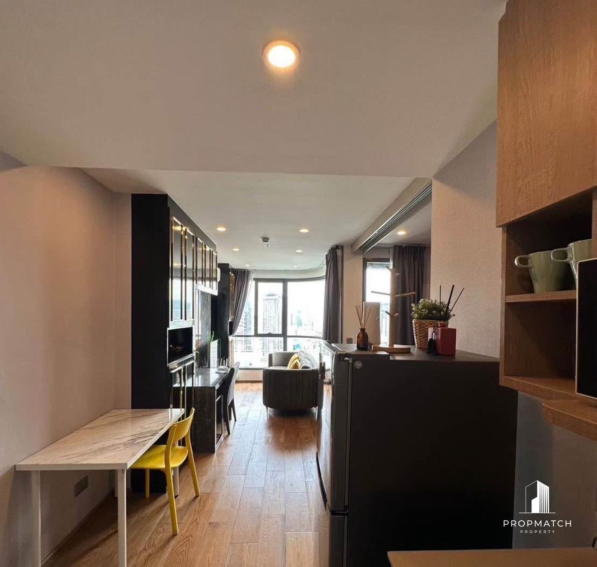 For SaleCondoRatchathewi,Phayathai : Hot Deal! The cheapest price in the building 🔥 Q Chidlom - Petchaburi 5.49MB only! ✅ 1Bedroom 1bathroom, 35SQM, High Floor ➡️ Contact for Viewing 0842588772