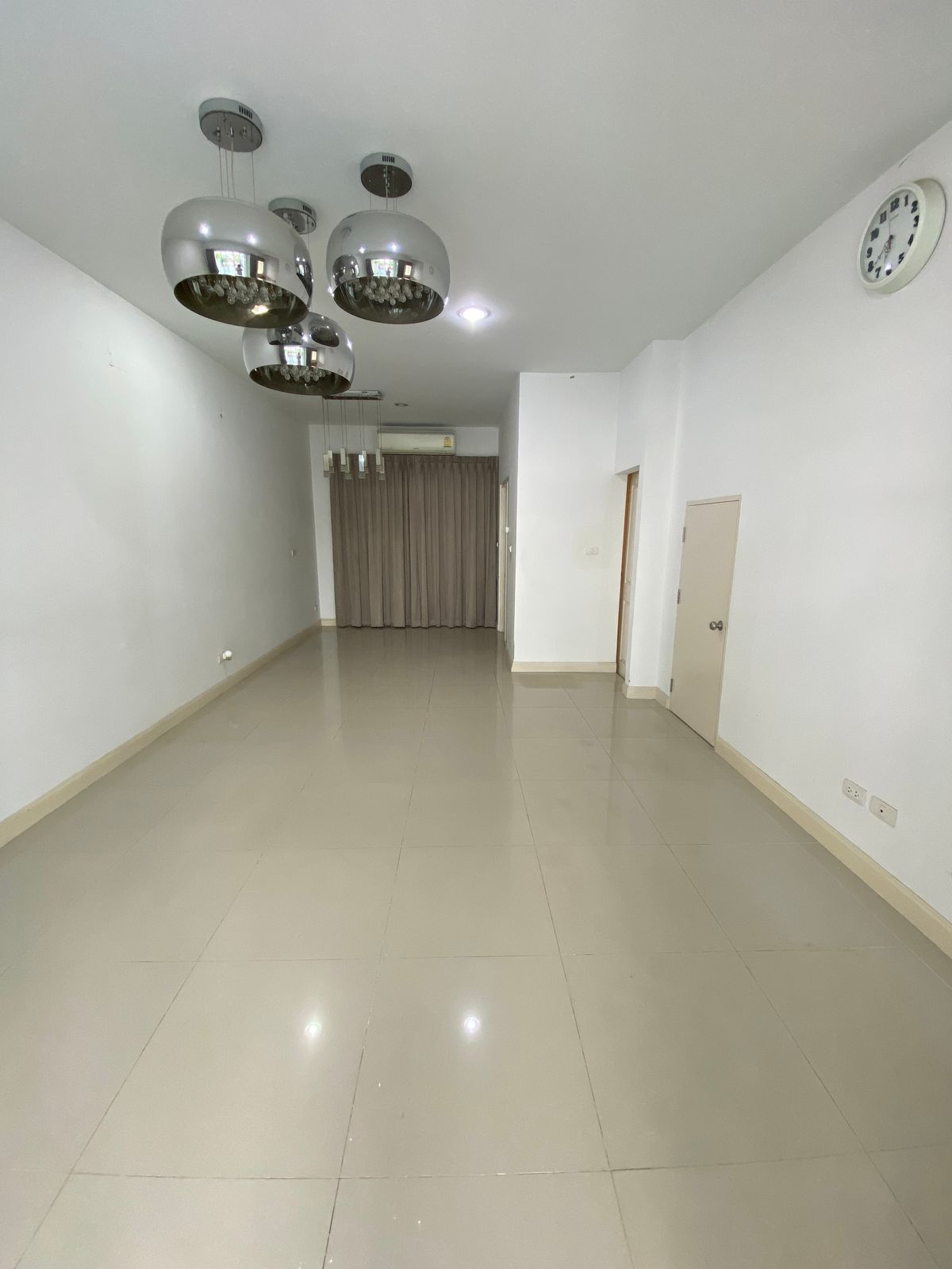 For SaleTownhomeLadkrabang, Suwannaphum Airport : Sell ​​3 -story townhome, 20 sq. W. 3, 3 bathrooms, Ban Klang Mueang, SENS SENS Srinakarin (SM1187)