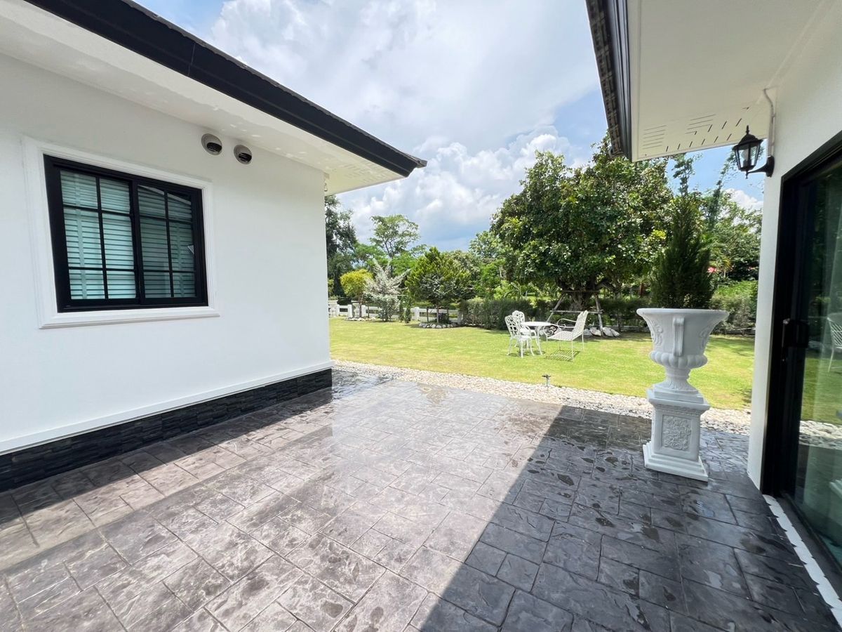 ขายบ้านปากช่อง เขาใหญ่ : 📢👇 บ้านหรู 2 ชั้น บนที่ดินกว้างใหญ่ วิวภูเขา อากาศดีตลอดปี ไม่ไกลจากกรุงเทพ ใกล้แหล่งท่องเที่ยว 