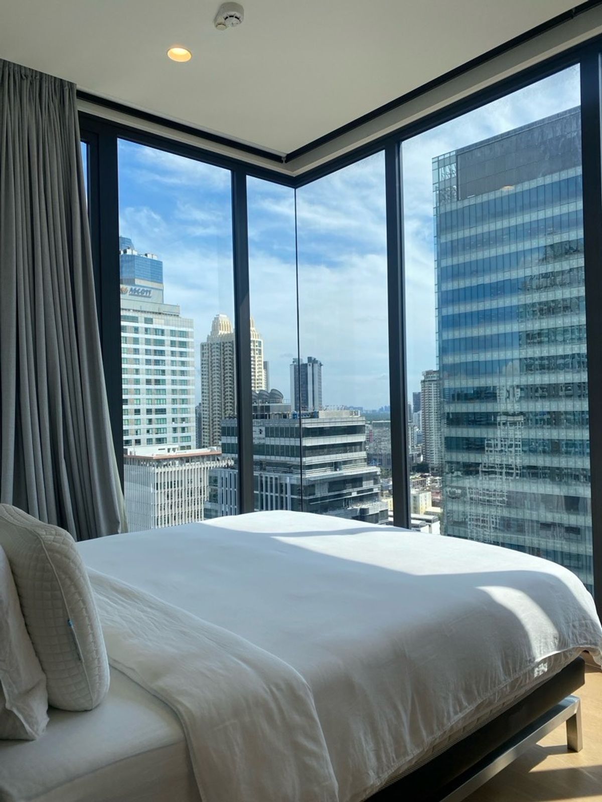 ให้เช่าคอนโดสาทร นราธิวาส : 💥Hot for Rent | Anil Sathorn | 2br2bh | Rental 75,000 THB | 62sq.m with  fully furnish facing east with best view > Prefer long term lease & Emabassy client | BTS ST.Louis (on station) 