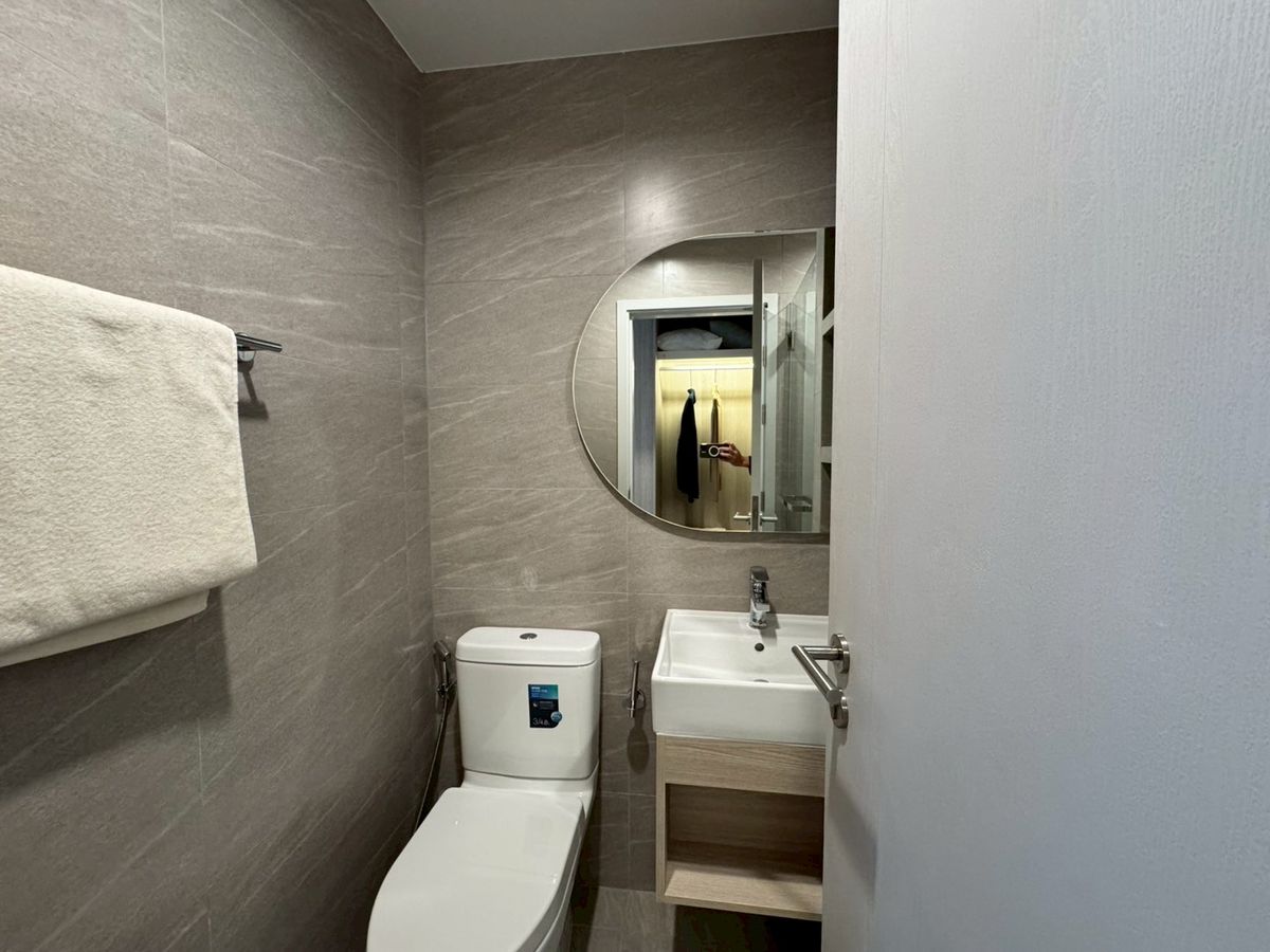 For SaleCondoWongwianyai, Charoennakor : Reference Sathorn–Wongwian YaiSpecial units handpicked just for you!Be the first to choose your favorite room and receive exclusive promotions Secure your deal today — call now!📱092-808-8899