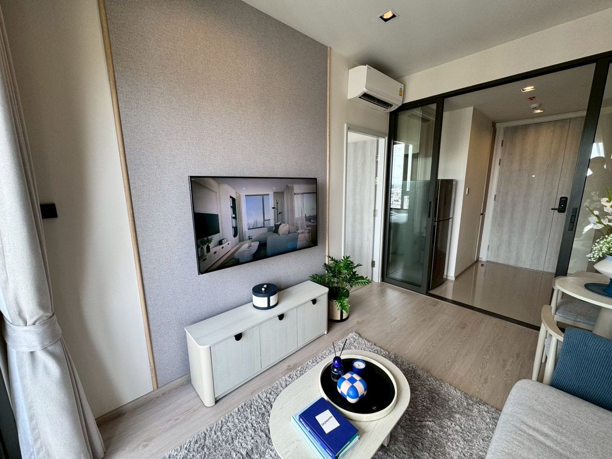 For SaleCondoWongwianyai, Charoennakor : Reference Sathorn–Wongwian Yai1-Bedroom, 32 sq.m. | Special selection of beautiful units Get first pick of prime room locations + receive exclusive promotionsSecure your deal now – call today!📱092-808-8899