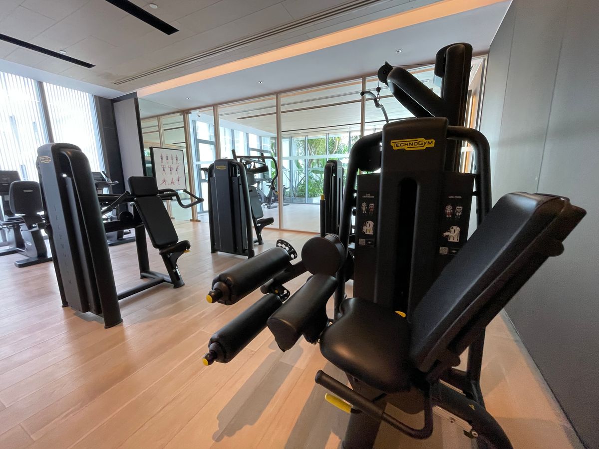 ขายคอนโดวิทยุ ชิดลม หลังสวน : ขายคอนโดระดับ ULTIMATE CLASS สโคป หลังสวน ฟังก์ชั่น 2 ห้องนอน 3 ห้องน้ำ ตกแต่งครบจัดเต็มพร้อมเข้าอยู่ ห้องกว้าง วิวหลังสวน ฝั่งตรงข้ามถนนเป็นโรงเรียนมาแตร์ ใกล้ BTS ชิดลม เพียง 140 เมตร. 