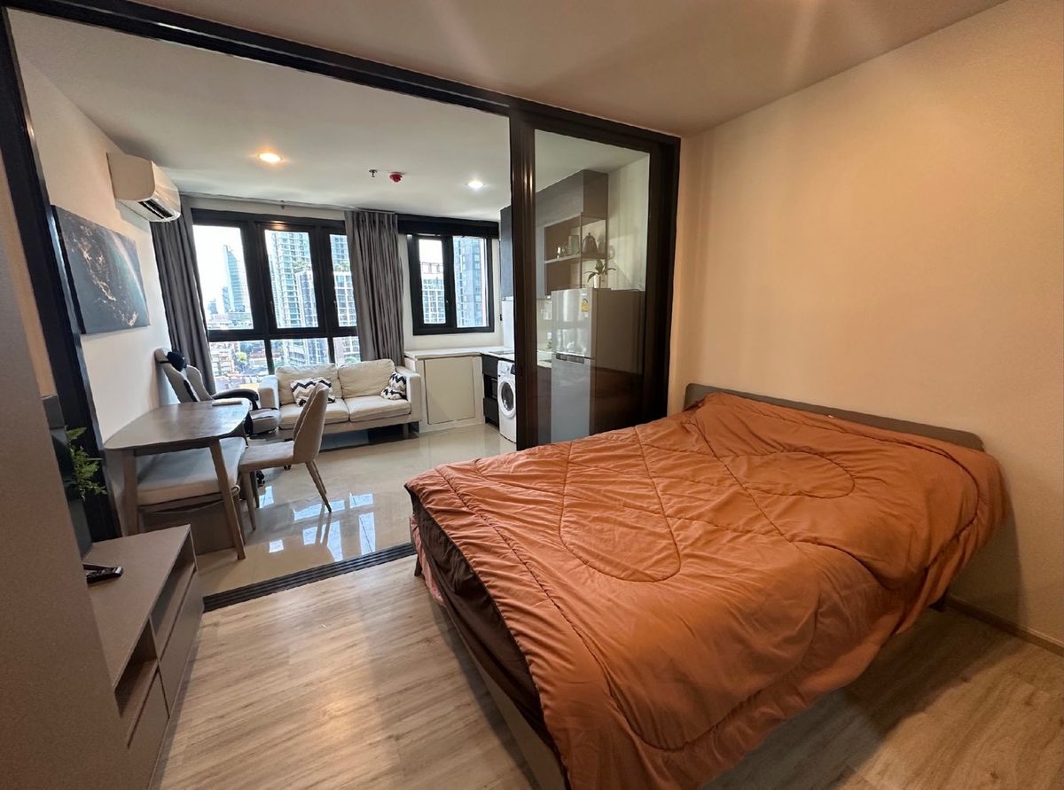 ให้เช่าคอนโดรัชดา ห้วยขวาง : Condo For Rent - XT Huaikhwang 17,000 bath / ใกล้ MRT ห้วยขวางเพียง 80 ม.  / ห้องแต่งครบพร้อมอยู่