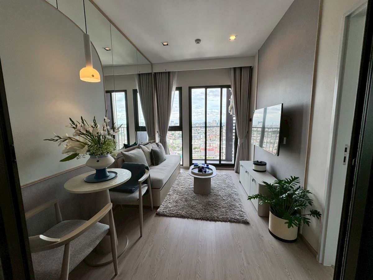 For SaleCondoWongwianyai, Charoennakor : 🎉 Best Deal of the Year!Reference Sathorn–Wongwian Yai | 1-Bedroom, 32 sq.m.Fully furnished +electrical appliances Guaranteed lowest price on the market Comprehensive service from start to finish with VIP-level care📱 092-8088899