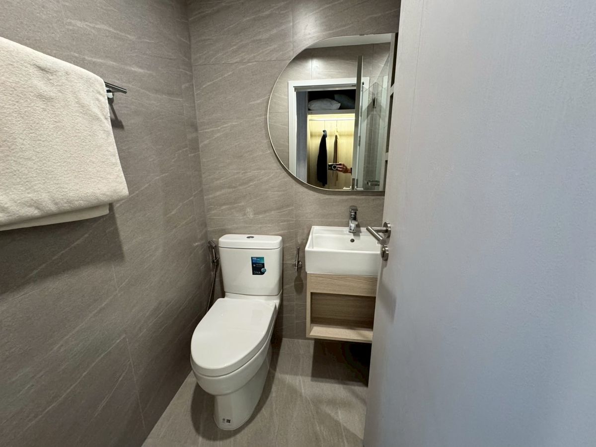 For SaleCondoWongwianyai, Charoennakor : 🔥 HOT DEAL at Reference Sathorn–Wongwian Yai Fully furnished with electrical appliances, ready to move in! Guaranteed best price in the market.All-in service – we take care of everything for you!📱092-8088899