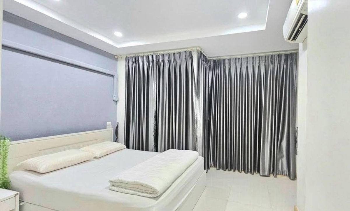 For RentCondoLadprao101, Happy Land, The Mall Bang Kapi : Rent Happy Condo Ladprao 101 (2 bedrooms, 2 rooms) Floor: 2 Building/Building: H room size: 63 sq.m. Price: 17,000 baht. Nearby places: near the yellow line Lat Phrao 101 Station