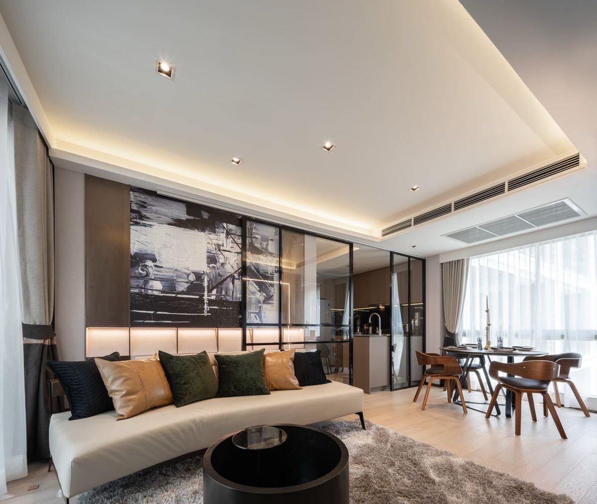 For SaleCondoWitthayu, Chidlom, Langsuan, Ploenchit : 📢👇 Hidden Gem!
Craft Ploenchit – a low-rise condo that’s quiet and peaceful. Only 200 meters to BTS Ploenchit, with easy access to the expressway.
Fully furnished with an unblocked view.