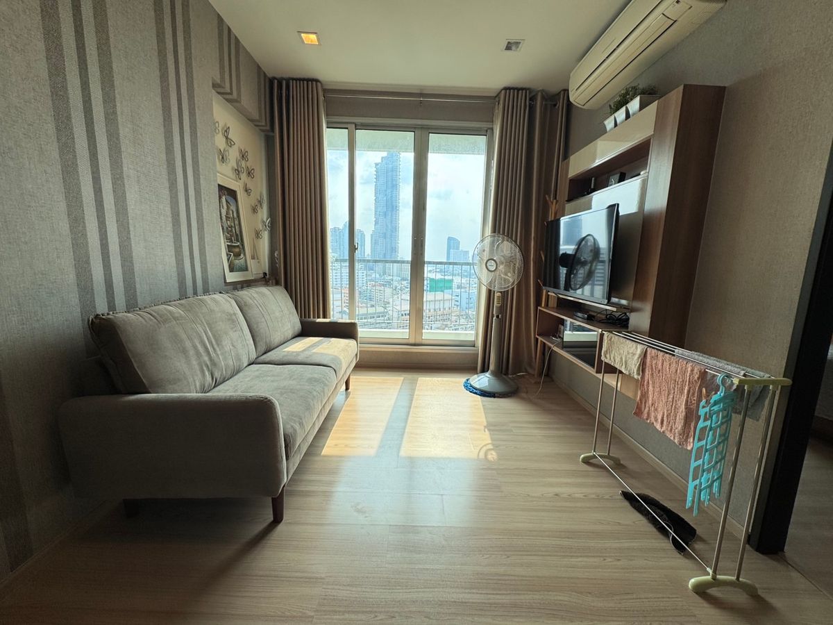 ให้เช่าคอนโดสาทร นราธิวาส : Rhythm Sathorn ว่างพร้อมให้เช่า วิวแม่น้ำ เฟอนิเจ้อครบ ใกล้ bts สะพานตากสิน
