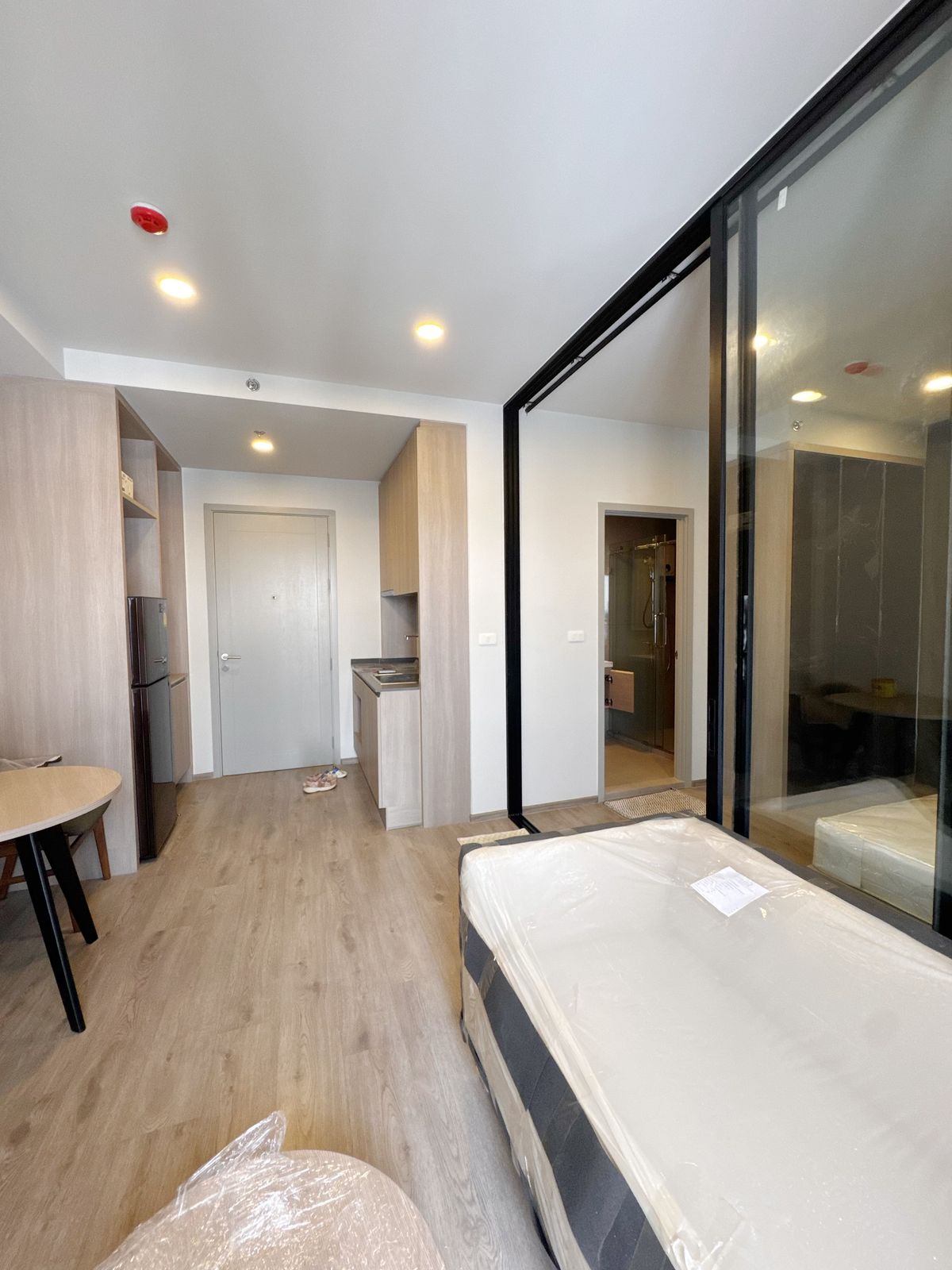 For SaleCondoBang Sue, Wong Sawang, Tao Pun : Selling a new room, never lived in Chapter One Flow Bangpo. The corner room is not attached.