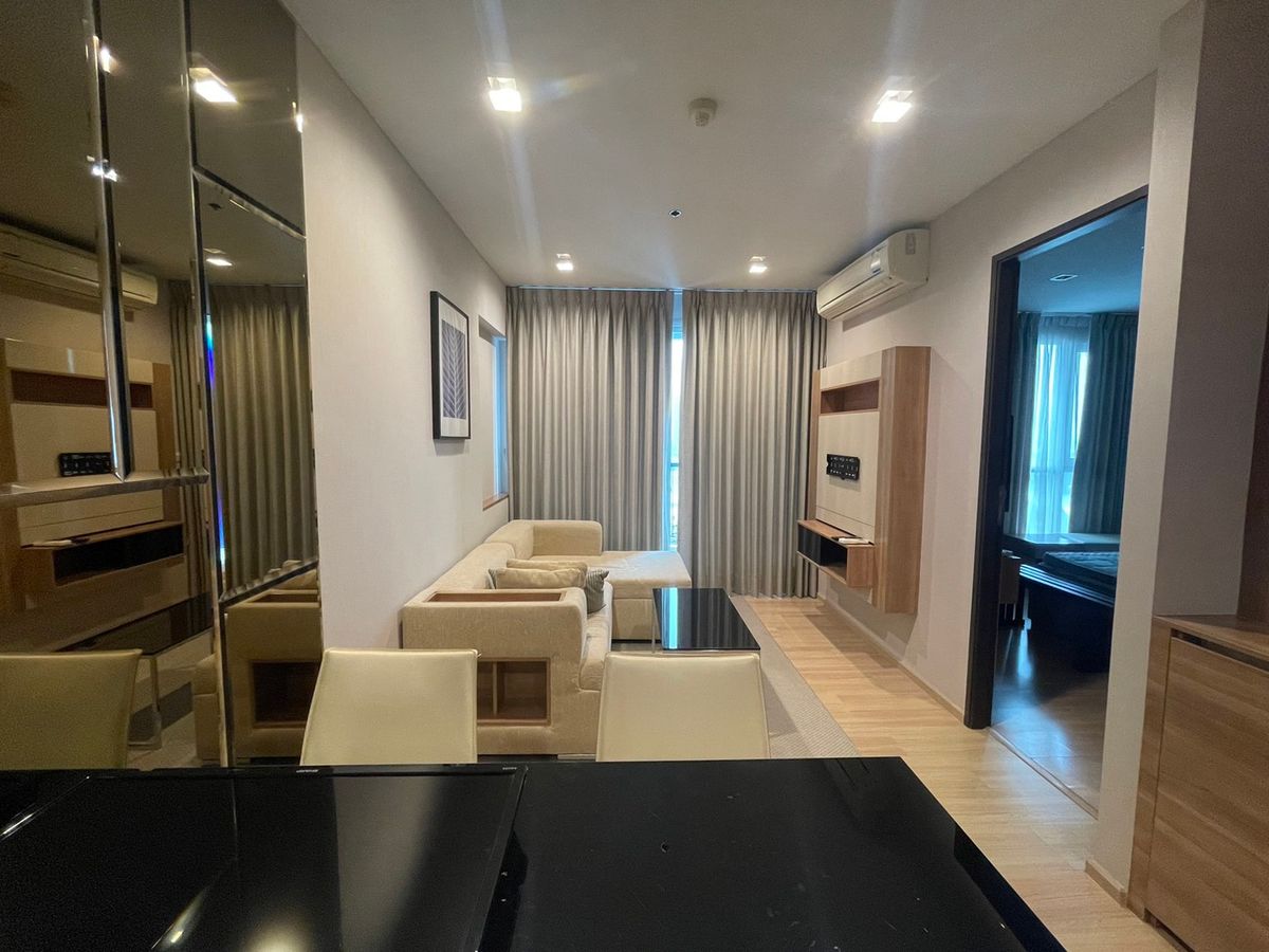 ให้เช่าคอนโดสาทร นราธิวาส : Rhythm Sathorn , Available For Rent, Fully Furnished, Ready to move in, near BTS Saphantaksin