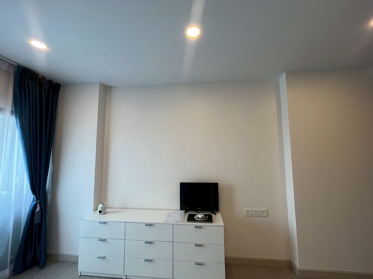 ขายคอนโดท่าพระ ตลาดพลู วุฒากาศ : 🏙️ ขายคอนโด Studio วิวสระ ชั้น 11 สภาพใหม่มาก ใกล้ MRT ท่าพระ 📍 ศุภาลัย ไลท์ ท่าพระ – วงเวียนใหญ่  ✨ ห้องสตูดิโอทิศตะวันออกเฉียงใต้ วิวสระว่ายน้ำ ลมดี แดดเช้า ไม่ร้อน 📐 ขนาด 27.62 ตร.ม. | ชั้น 11 | ห้องแบบ Studio 🔥 ราคาพิเศษ เปิดตลาด 💥 จาก 2.79 ล้านบ