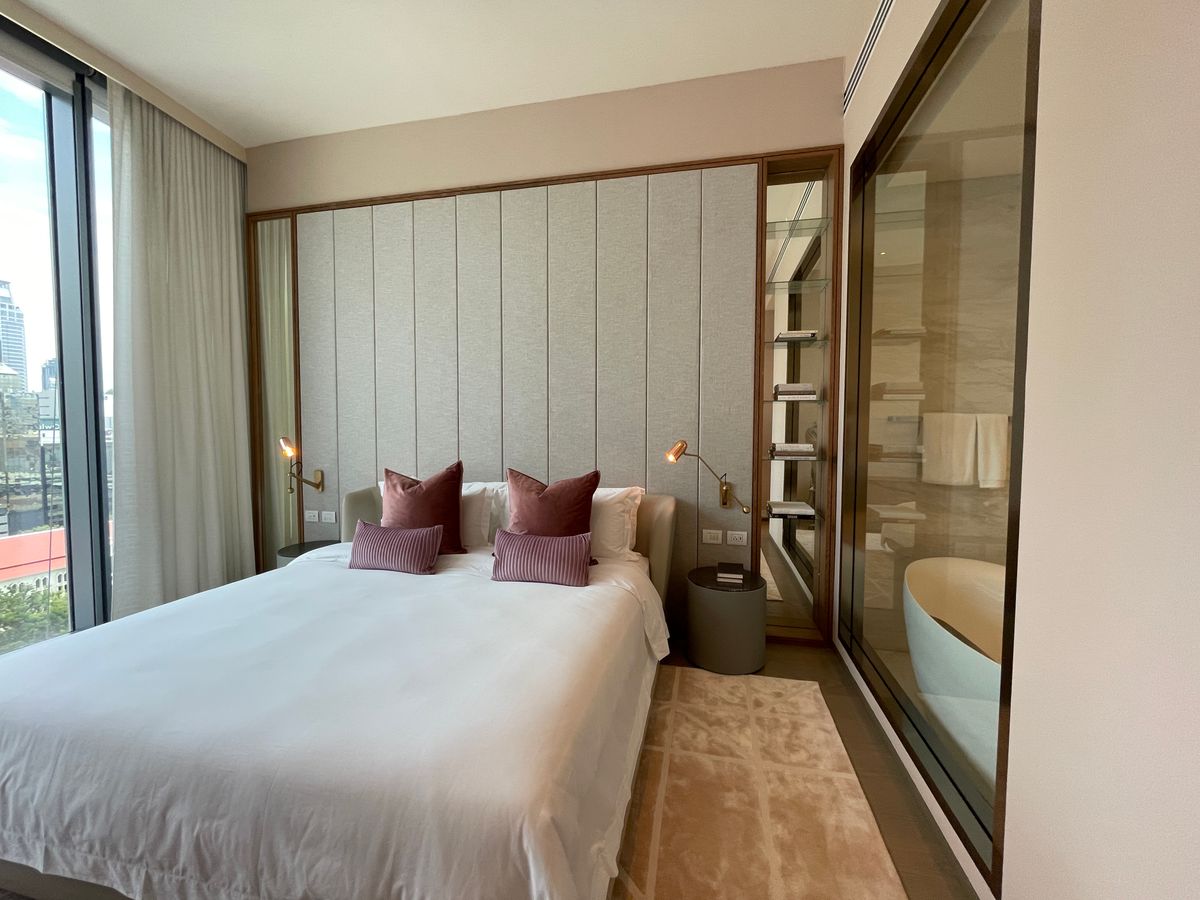 ขายคอนโดวิทยุ ชิดลม หลังสวน : ขายคอนโดระดับ ULTIMATE CLASS สโคป หลังสวน ฟังก์ชั่น 2 ห้องนอน 3 ห้องน้ำ ตกแต่งครบจัดเต็มพร้อมเข้าอยู่ ห้องกว้าง วิวหลังสวน ฝั่งตรงข้ามถนนเป็นโรงเรียนมาแตร์ ใกล้ BTS ชิดลม เพียง 140 เมตร. 