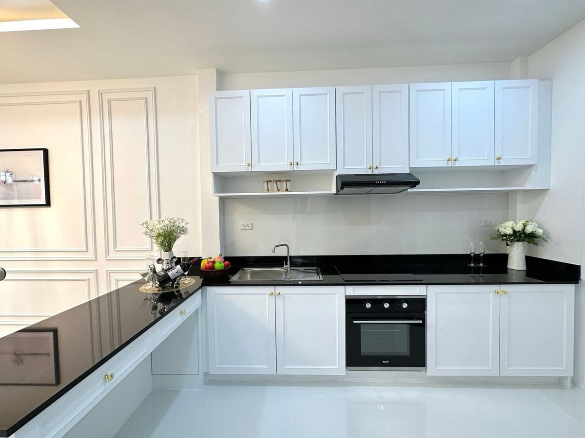 ขายบ้านพัทยา บางแสน ชลบุรี สัตหีบ : 📢👇บ้านพร้อมสระว่ายน้ำ ใกล้ หาดจอมเทียน พัทยา และ สถานที่ท่องเที่ยวหลายแห่ง