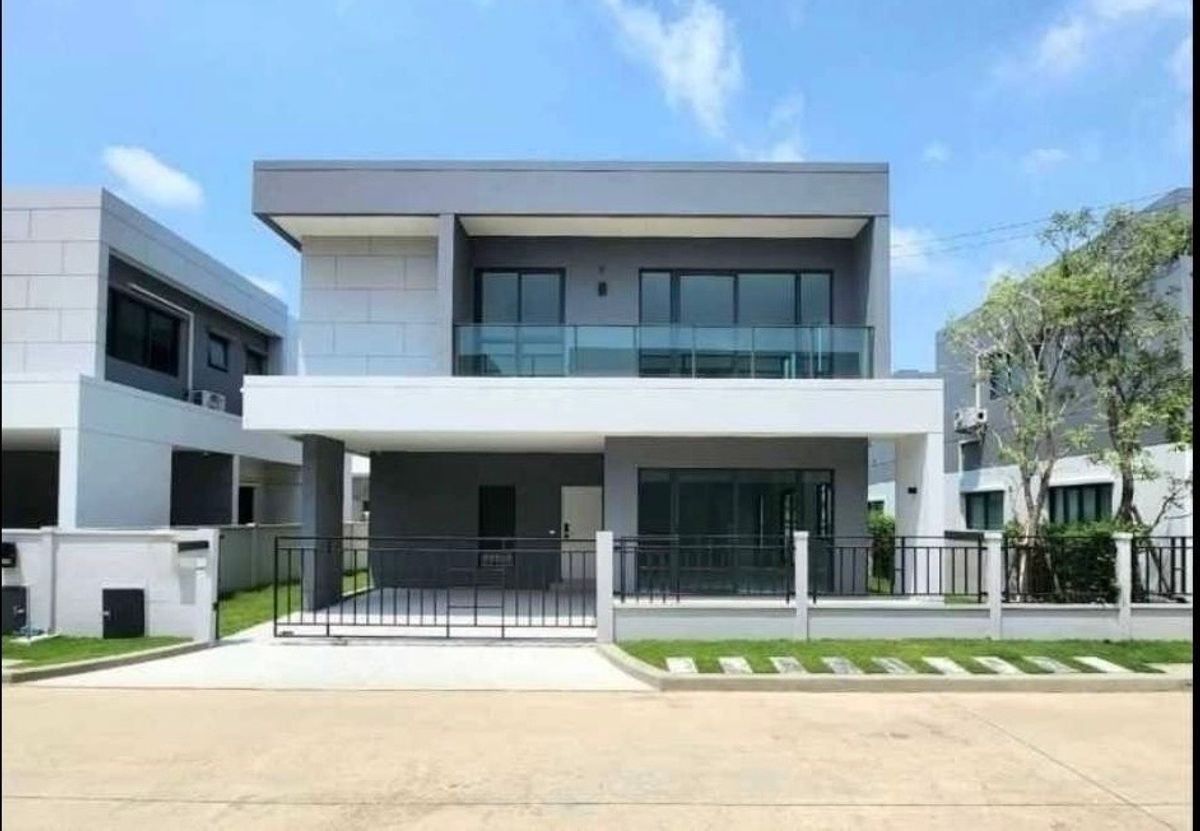 ให้เช่าบ้านบางนา แบริ่ง ลาซาล : ให้เช่าบ้านเดี่ยว 4 ห้องนอน Centro Bangna Fully Furnish THB 90,000