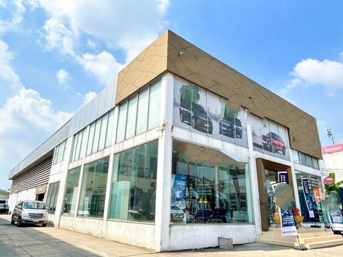 For RentShowroomMin Buri, Romklao : HR2477 Car showroom rental With Ramkhamhaeng service center near Dae Pasio Ramkhamhaeng