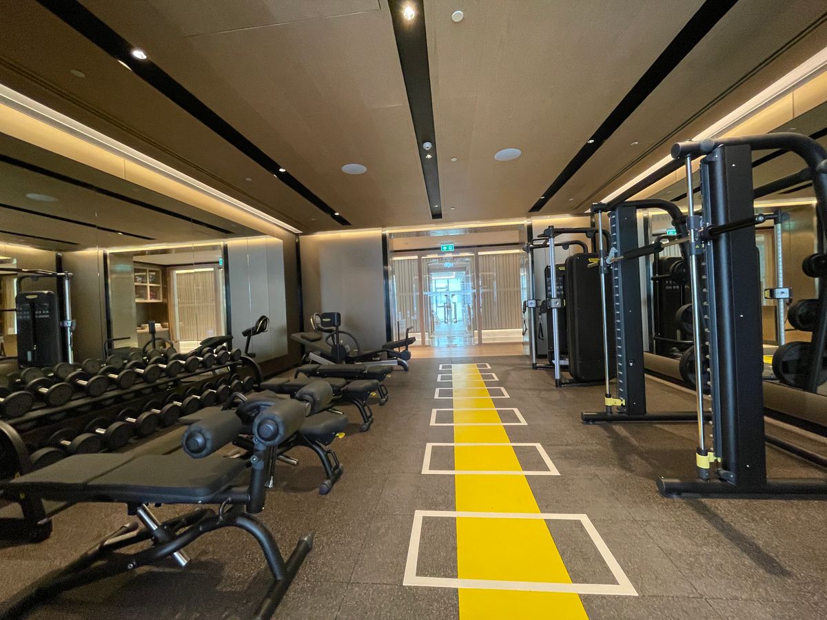 ขายคอนโดวิทยุ ชิดลม หลังสวน : ขายคอนโดระดับ ULTIMATE CLASS สโคป หลังสวน ฟังก์ชั่น 2 ห้องนอน 3 ห้องน้ำ ตกแต่งครบจัดเต็มพร้อมเข้าอยู่ ห้องกว้าง วิวหลังสวน ฝั่งตรงข้ามถนนเป็นโรงเรียนมาแตร์ ใกล้ BTS ชิดลม เพียง 140 เมตร. 