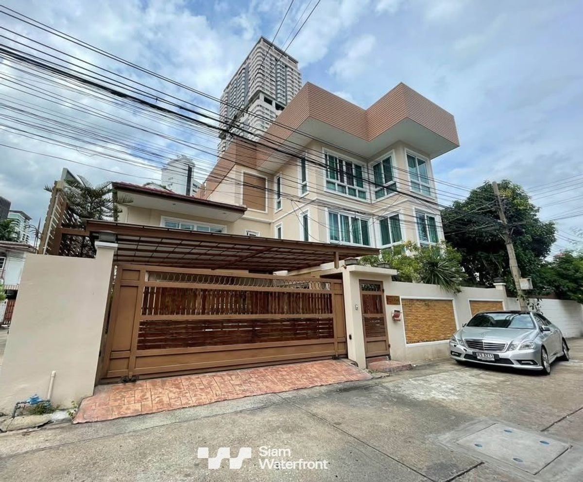 ขายบ้านสุขุมวิท อโศก ทองหล่อ : 🔥ขายด่วน บ้านใจกลางสุขุมวิท26🔥บ้านเดี่ยว3ชั้นพร้อมที่ดิน กลางเมืองซอยสุขุมวิท26, 82ตร.วา, 4ห้องนอน/6ห้องน้ำ ตกแต่งหรู ทำเลดีแถบพร้อมพงษ์ ซอยเงียบสงบไม่พลุกพล่าน