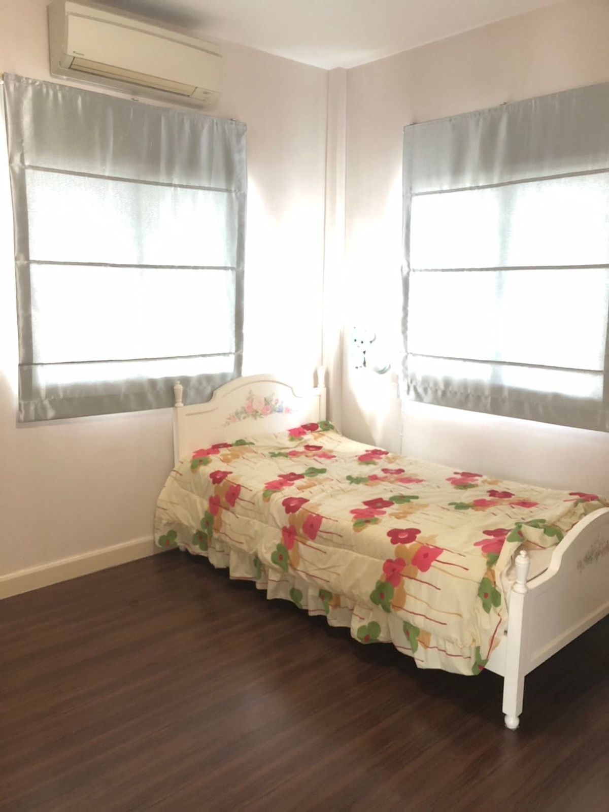 For SaleHouseNawamin, Ramindra : (Code AM1673) Village, Phatpraphawa, twin house, single house, quiet location, area 38.5 sq.w., 143 sq.m., 3 bedrooms, 3 bathrooms, 2 car parks with furniture