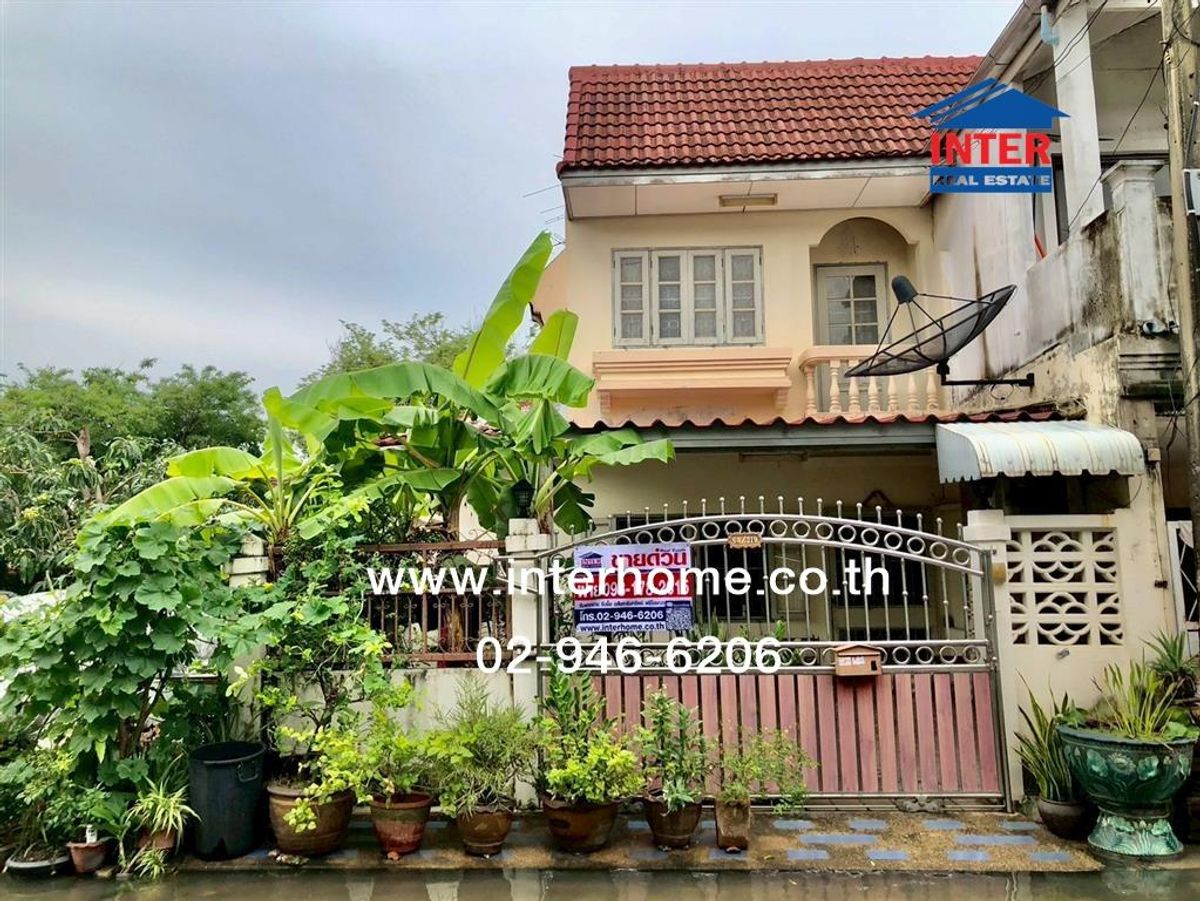 ขายทาวน์โฮมนวมินทร์ รามอินทรา : ทาวน์เฮ้าส์ 2 ชั้น 25.2 ตร.ว. หมู่บ้านฉัตรเกล้าวิลล่า ซอยนวมินทร์153 ถนนนวมินทร์ ถนนรามอินทรา เขตบางกะปิ กรุงเทพมหานคร