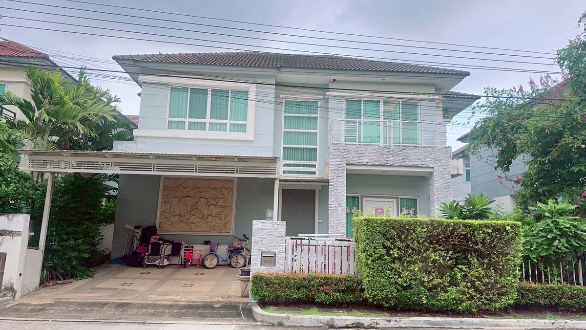 ขายบ้าน : ขาย บ้านเดี่ยวหรูสไตล์ Modern Classic ฟังก์ชัน Double Master Bedroom ใกล้ ARL ลาดกระบัง และสนามบินสุวรรณภูมิ