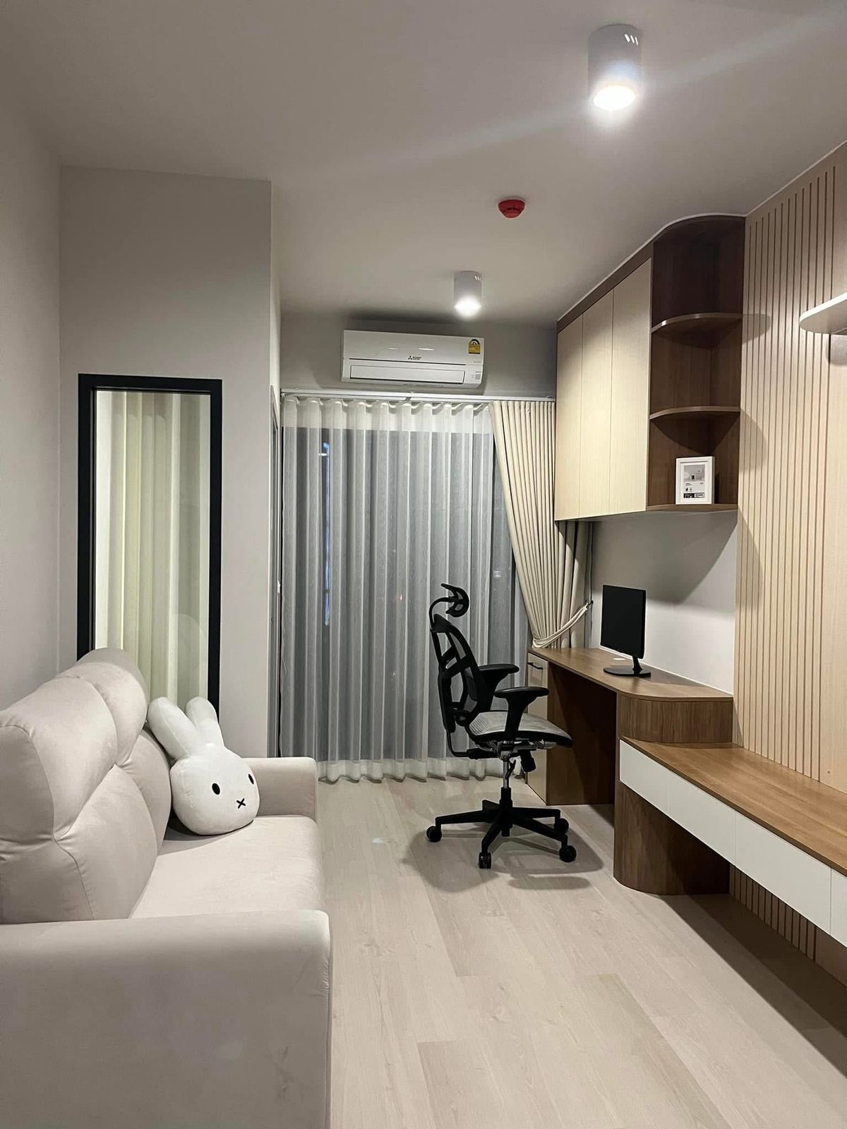 For RentCondoSiam Paragon ,Chulalongkorn,Samyan : 🔥 Hurry and book! Ideo Chula-samyan 1 bedroom, 1 bathroom 34.5 sq.m., rent only 27,000 baht/month. Contact 0968623850 🔥