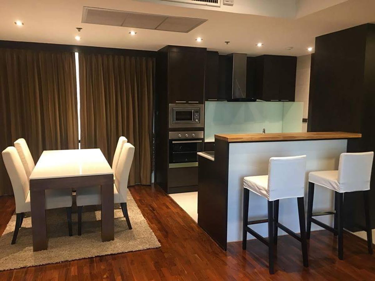 ขายคอนโดสาทร นราธิวาส : Baan Piya Sathorn / ห้องสภาพดี ใกล้ BTS ช่องนนทรี เซนต์หลุยส์ / 2 นอน 93 ตร.ม. โทร 0937890899