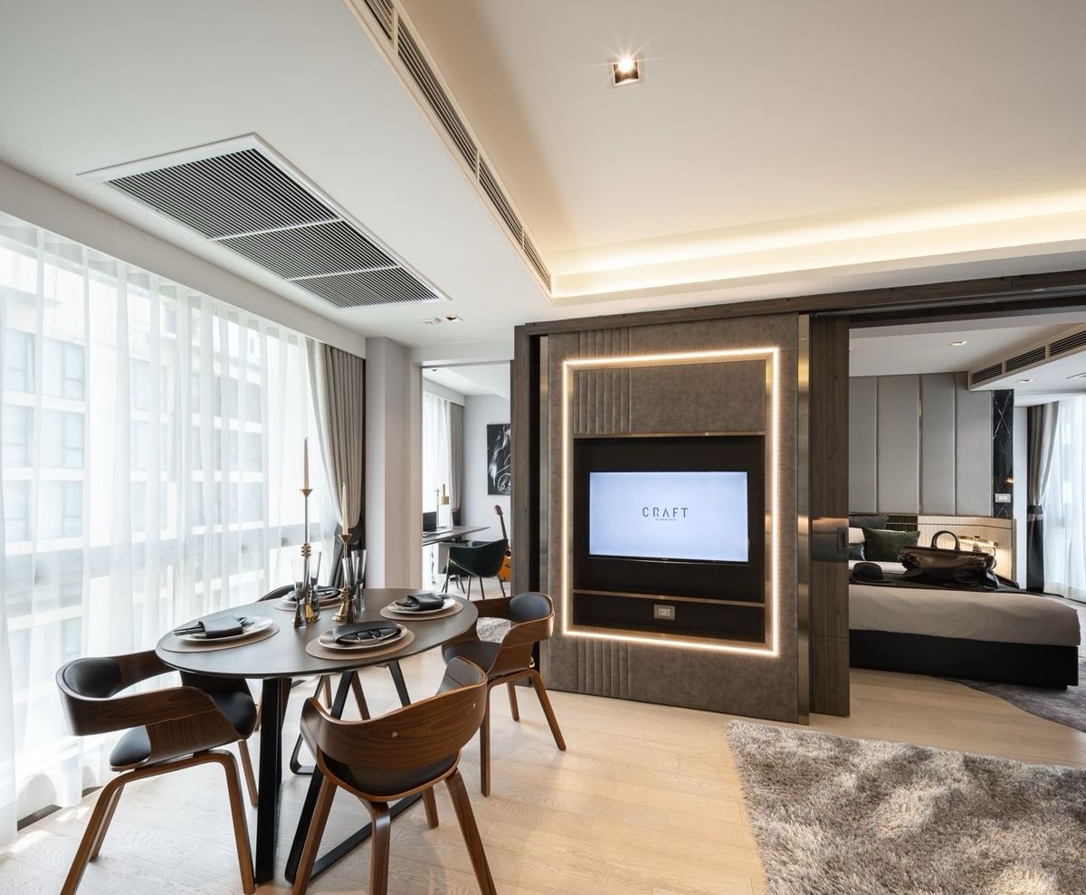 ขายคอนโดวิทยุ ชิดลม หลังสวน : 📢👇 คอนโดทำเลลับที่น่าค้นหา!Craft Ploenchit คอนโดโลว์ไรส์ บรรยากาศเงียบสงบและเป็นส่วนตัว ห่างจาก BTS เพลินจิตเพียง 200 เมตร เดินทางสะดวก ใกล้ทางด่วน ตกแต่งครบ พร้อมเข้าอยู่ วิวเปิดโล่ง ไม่มีตึกบัง