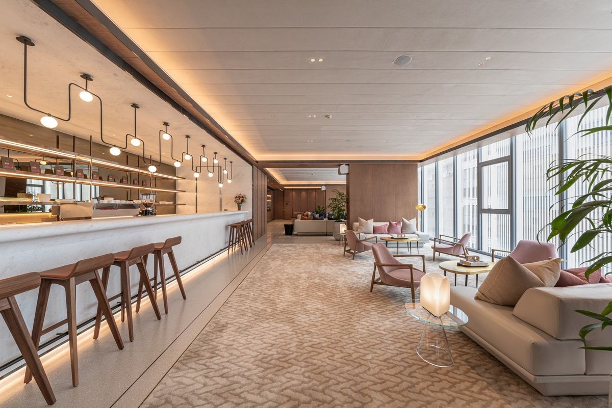 ขายคอนโดวิทยุ ชิดลม หลังสวน : ขายคอนโดระดับ ULTIMATE CLASS สโคป หลังสวน ฟังก์ชั่น 2 ห้องนอน 3 ห้องน้ำ ตกแต่งครบจัดเต็มพร้อมเข้าอยู่ ห้องกว้าง วิวหลังสวน ฝั่งตรงข้ามถนนเป็นโรงเรียนมาแตร์ ใกล้ BTS ชิดลม เพียง 140 เมตร. 