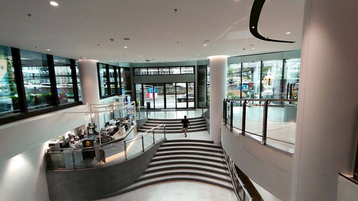 For RentOfficeRama9, Petchburi, RCA : Office for Rent – Fully Renovated | Floor 12 | Panoramic View Prime Location: Rama 9 - Asoke-Din Daeng