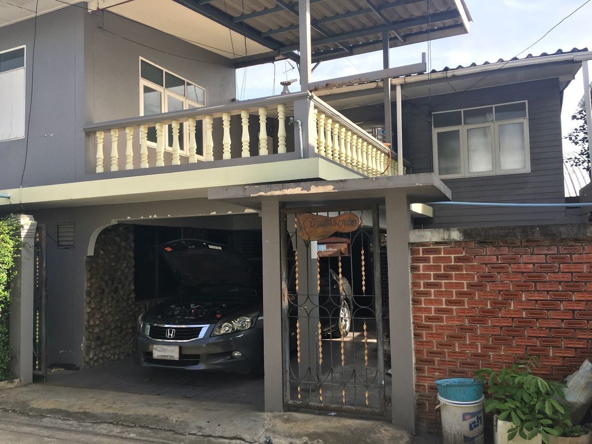 HouseChokchai 4, Ladprao 71, Ladprao 48, : Selling/renting a 2-story house, 47 sq.w., Lat Phrao 64 (connecting Ratchada-Sutthisan), very good location near the train.