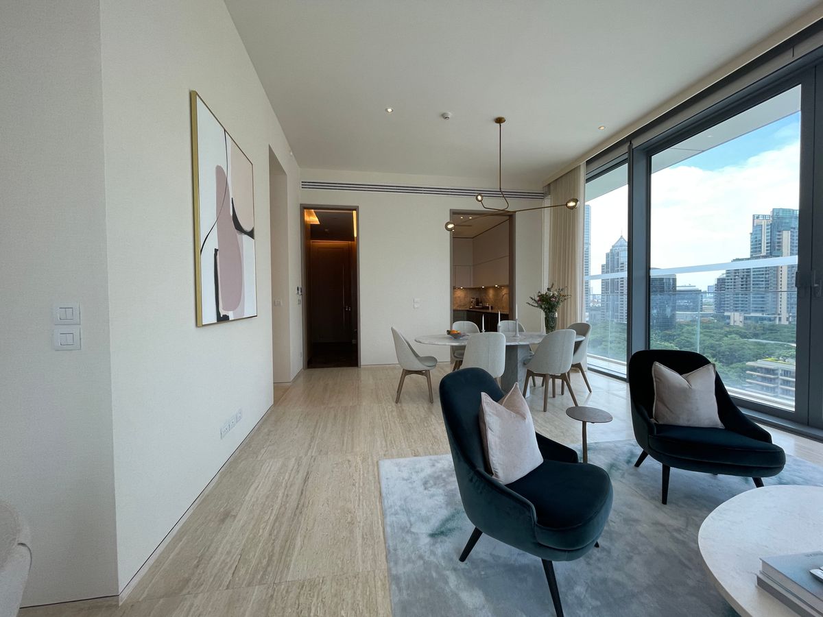 ขายคอนโดวิทยุ ชิดลม หลังสวน : ขายคอนโดระดับ ULTIMATE CLASS สโคป หลังสวน ฟังก์ชั่น 2 ห้องนอน 3 ห้องน้ำ ตกแต่งครบจัดเต็มพร้อมเข้าอยู่ ห้องกว้าง วิวหลังสวน ฝั่งตรงข้ามถนนเป็นโรงเรียนมาแตร์ ใกล้ BTS ชิดลม เพียง 140 เมตร. 