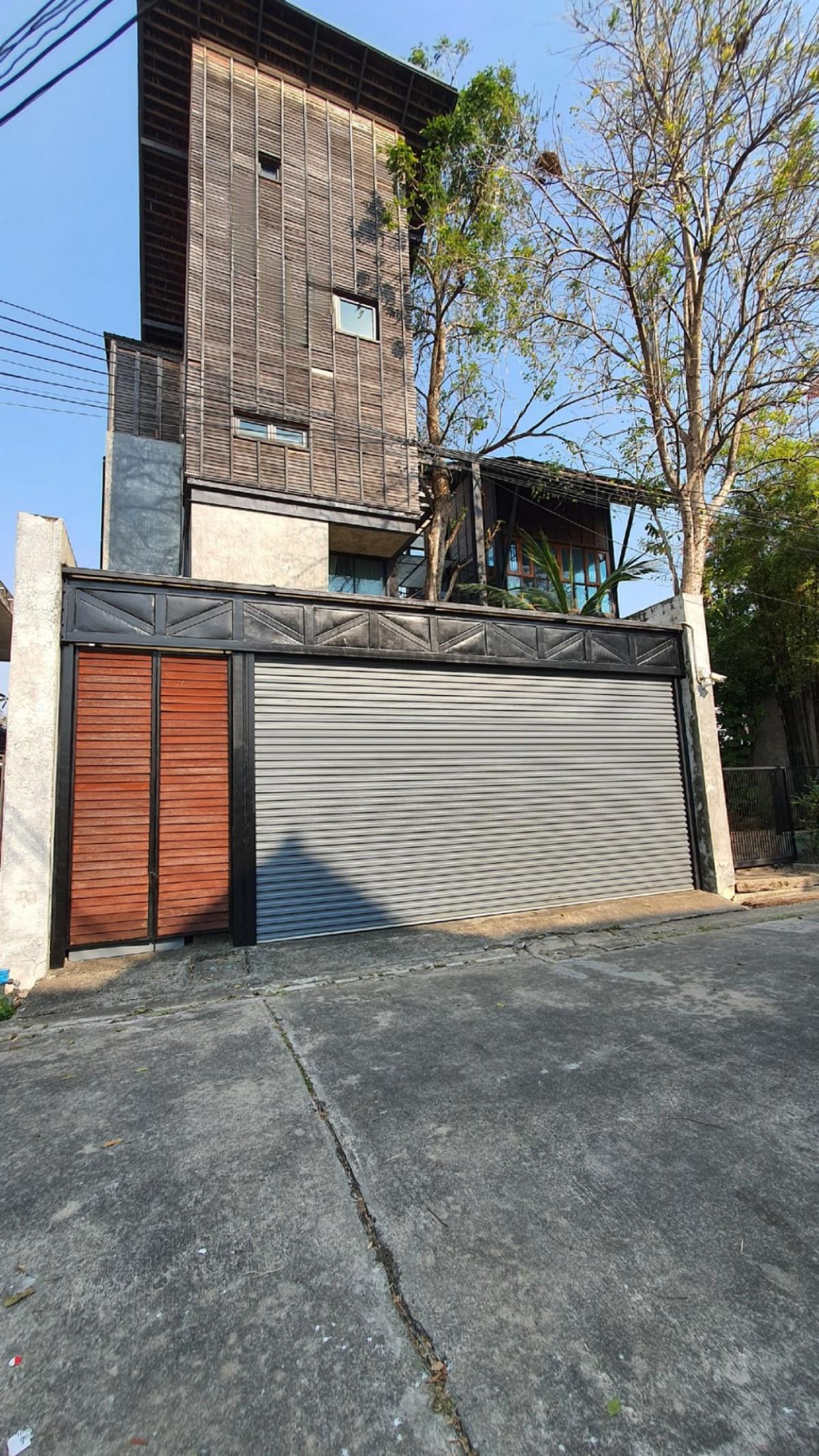 For SaleHome OfficeLadprao, Central Ladprao : For Sale Home Office Area Ladprao Good VIBE, Quiet, Shady.