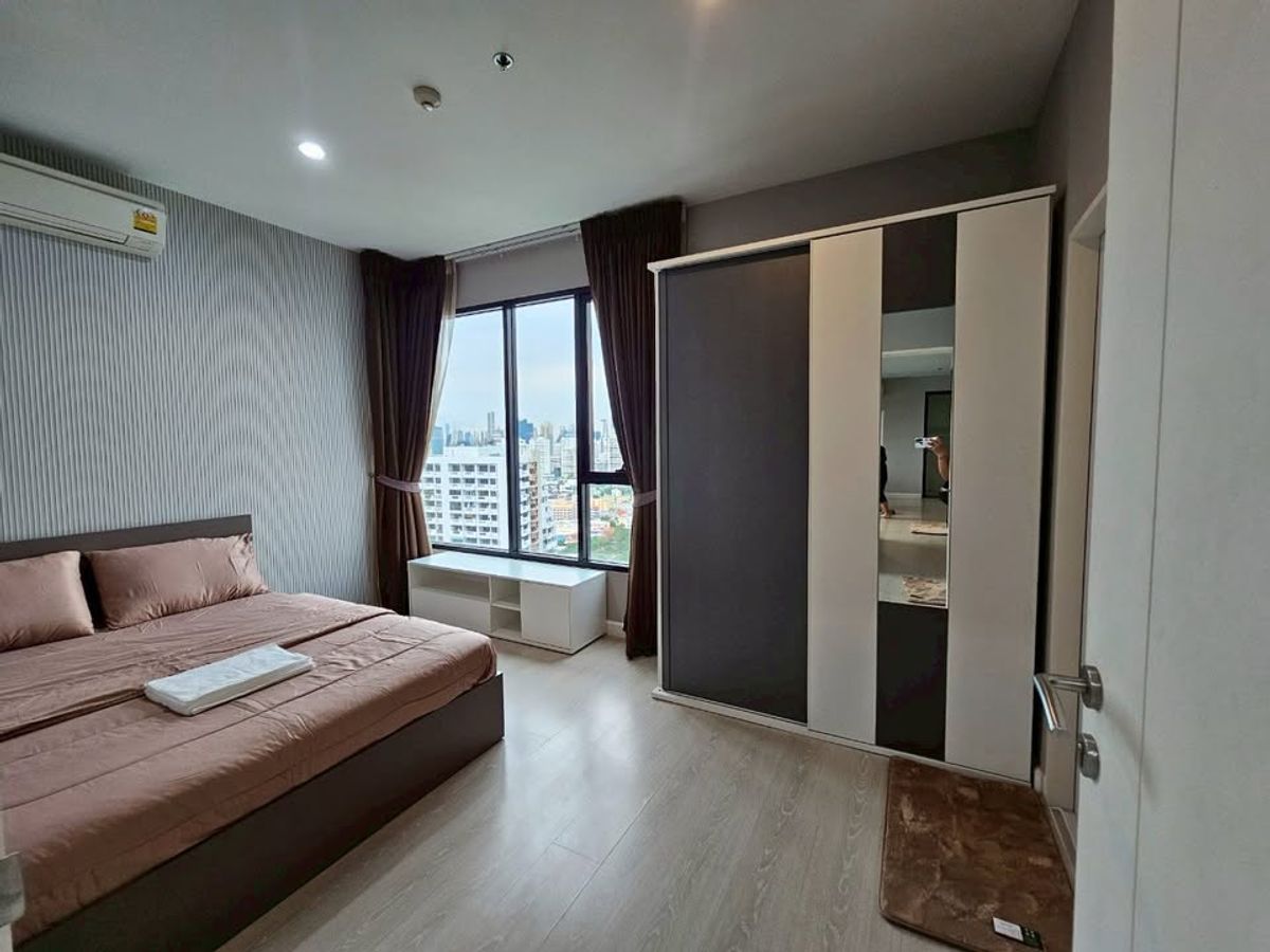 For SaleCondoRama9, Petchburi, RCA : ✨ Corner Unit 3-Bedroom at The Niche Pride Thonglor–Phetchaburi | High Floor with Unblocked City View | Fully Built-in & Ready to Move In | Prime Location on Main Road, Close to MRT Phetchaburi