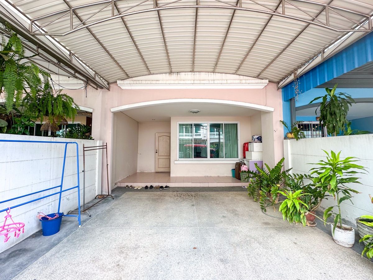 For SaleTownhomePattanakan, Srinakarin : ✨🏡 Do not pay for the rent! Is the owner of a 3 -story townhome near Suan Luang Rama 9! De Si Siam Suan Luang Rama IX, comfortable installments, starting at 15, xxx, B./D. Salary 32,000 can be borrowed! 💸